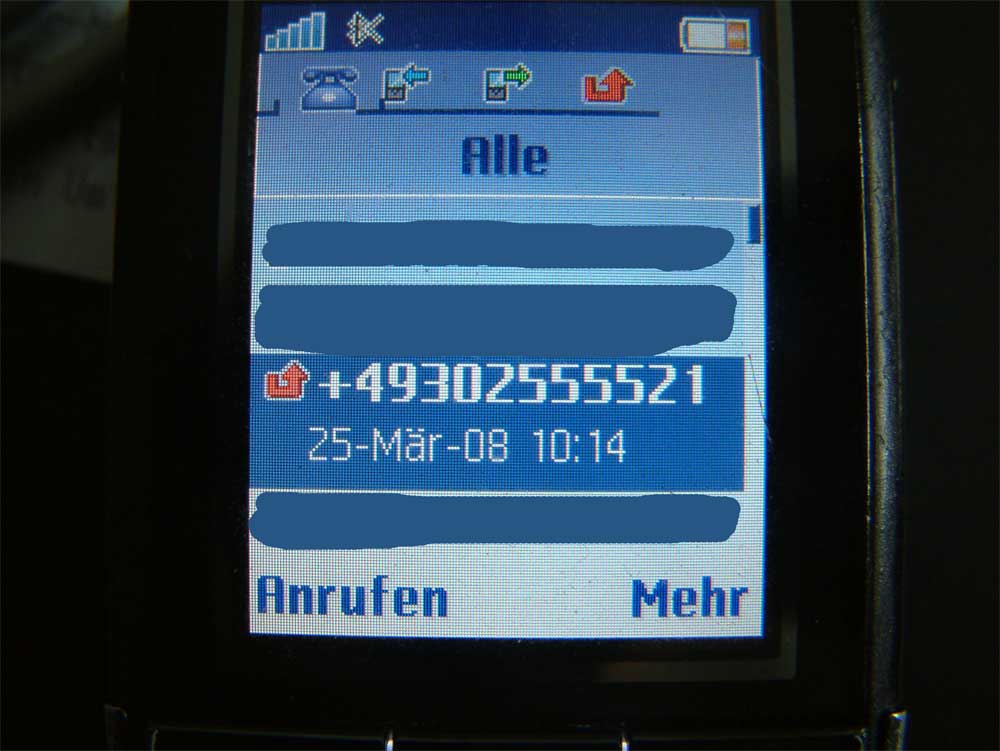 Handydisplay mit Anzeige des Pinganrufs Handydisplay mit Anzeige des Pinganrufs